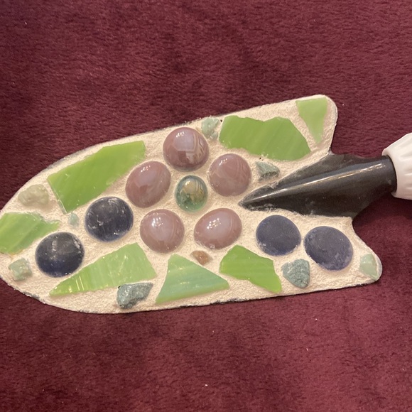 Mosaic garden trowel yard art purple - Picture 2 of 5